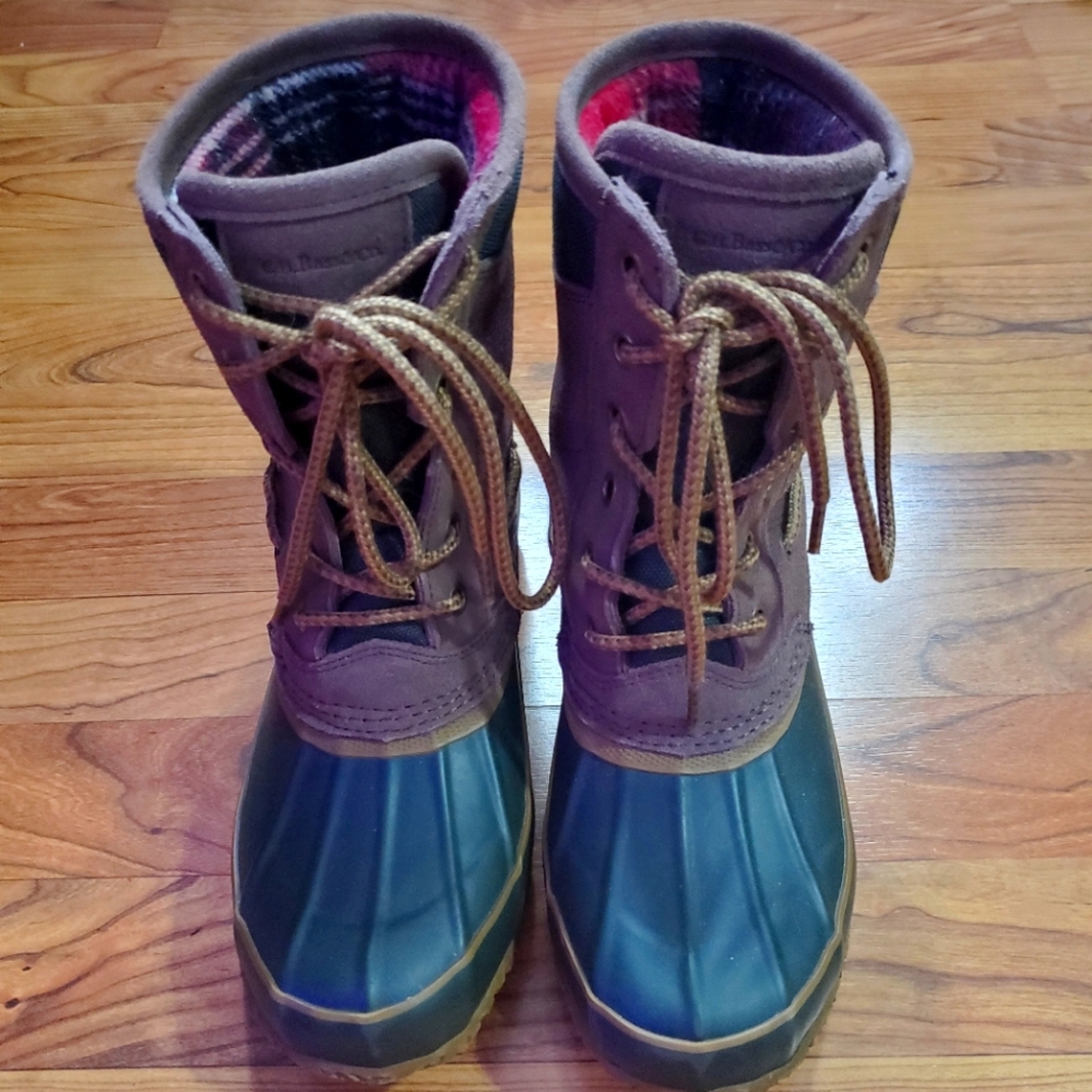 GH Bass & Co Green Duck Boots Size 8